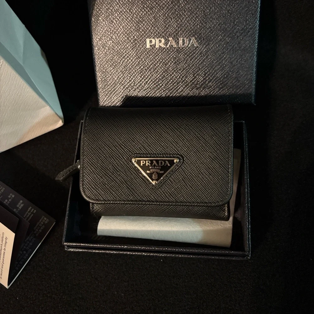 Prada Black Saffiano Leather Wallet - Picture 2 of 5